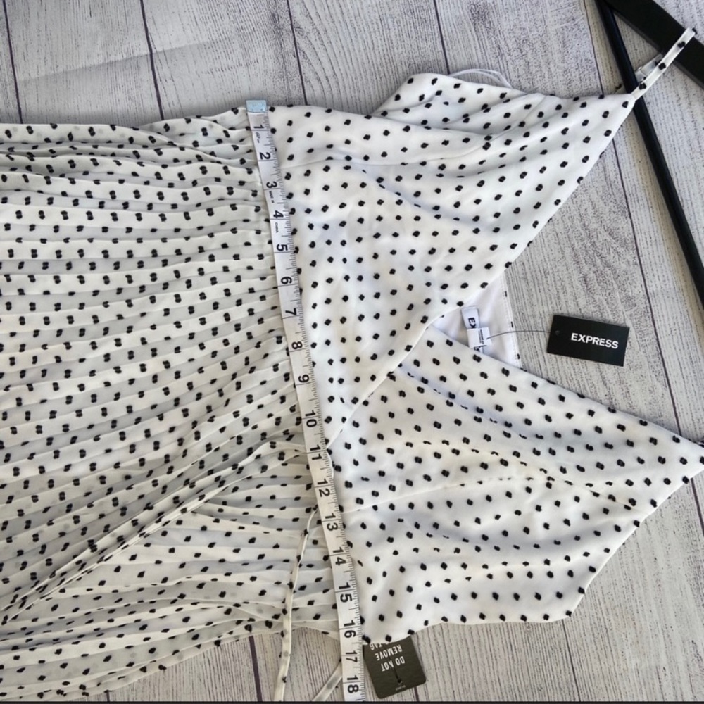 Express polka dot pleated wrap midi dress - Picture 7 of 7